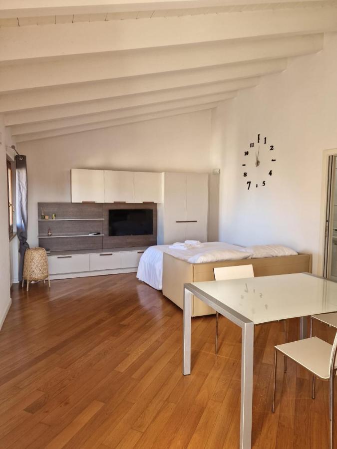 Vittoria Al Lago Lejlighed Desenzano del Garda Eksteriør billede